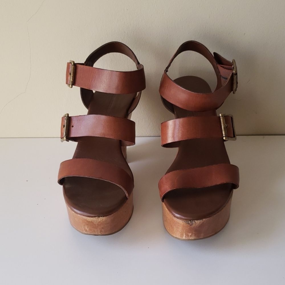Chunky strap sandals
